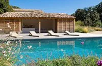 Vignette de l'article : Le pool house