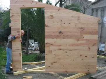 Les lames sont fixées sur le pignon gauche