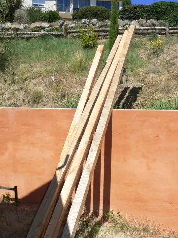 Ces chevrons seront bientôt métamorphosés en fenêtres