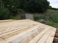 Le platelage suit le cintrage évidemment