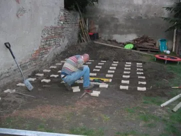 Pose des lignes de pavés