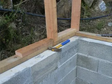 Montage des montants sur lisses basses