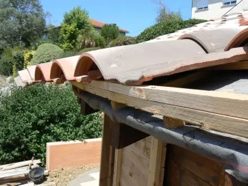 La dernière ligne de liteaux est doublée