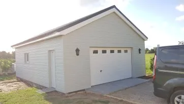 Un garage en bois réalisé par un de nos membres