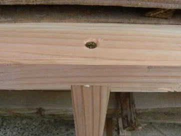 qui permet de fixer la barre centrale avec efficacité