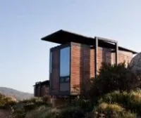 Vignette de l'article : Des mini-maisons au coeur d'un site sauvage