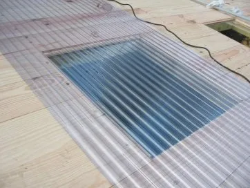 La plaque ondulée transparente