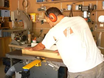 Bruno au rabot-dégau